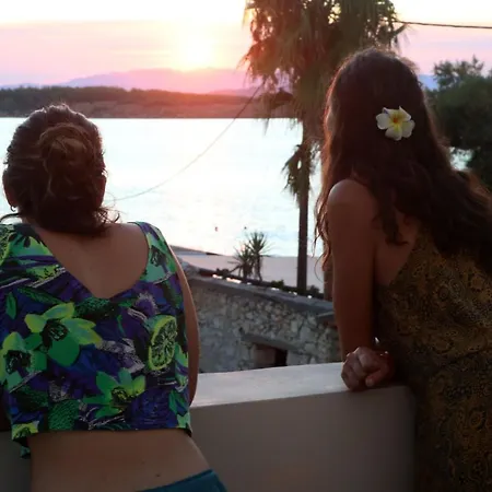Thalia Chanla Hriszí Aktí Haniá