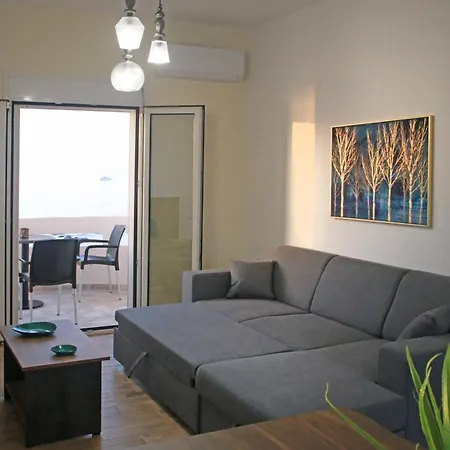 Thalia Chanla Apartman
