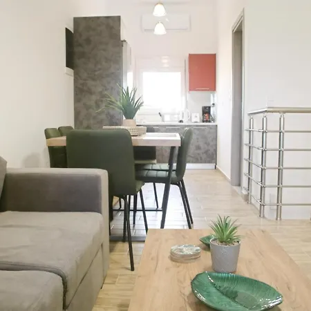 Apartman Thalia Chanla *